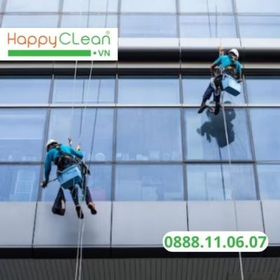 Công ty lau kính - Giải pháp đảm bảo thẩm mỹ cho tòa văn phòng